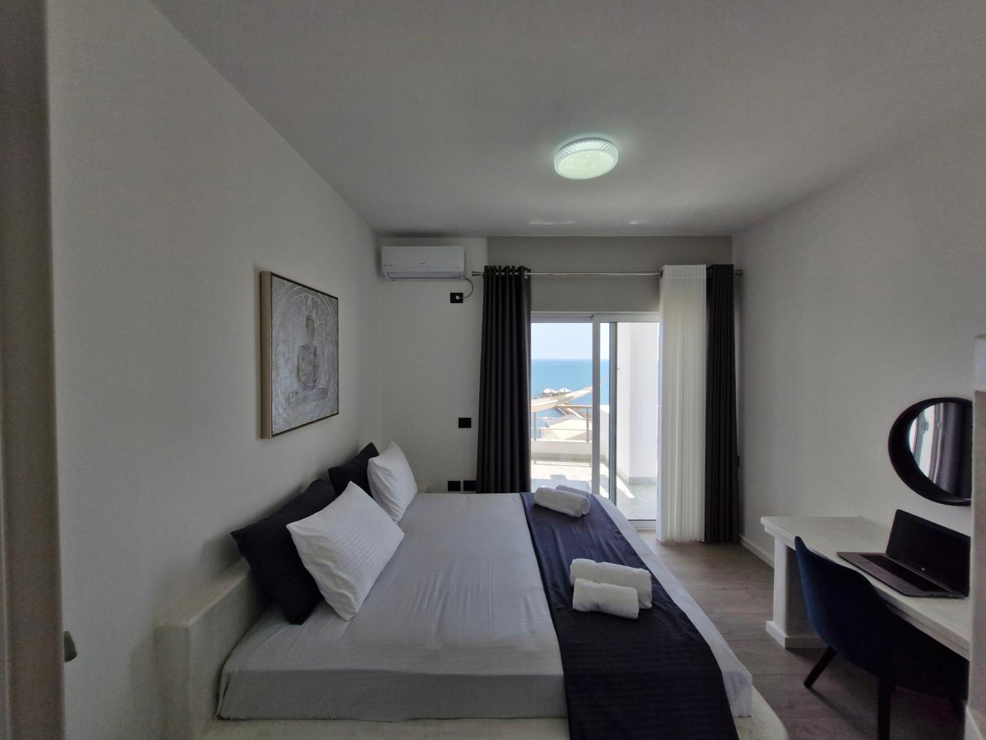 Villa Luxury Penthouse à Durrës Extérieur photo